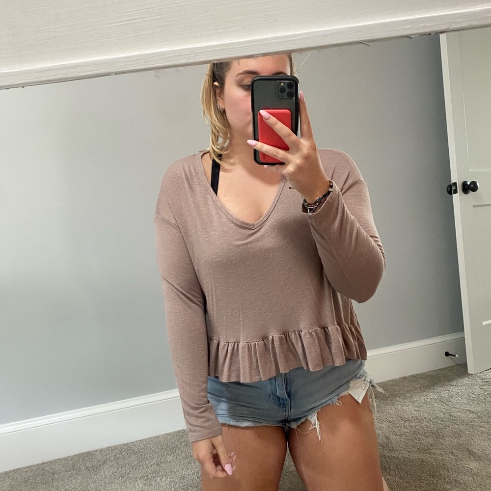 Long sleeve cropped shirt- GREAT FOR WORK